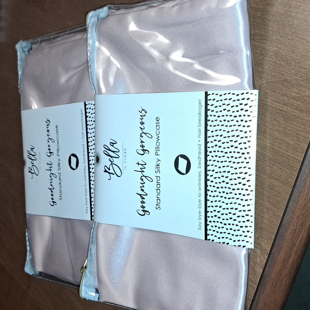 Bella 2 Silky Pillowcase Set Standard Light Pink